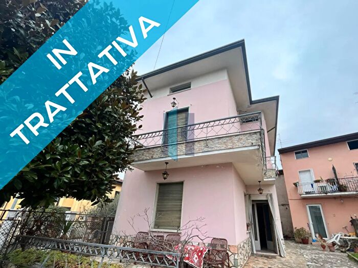 Casa trilocale in vendita in Via Trento, Castenedolo