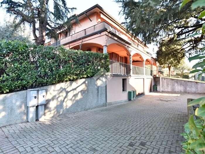 Casa quadrilocale in vendita in Via delle Quattro Marie, Bellinzago Lombardo