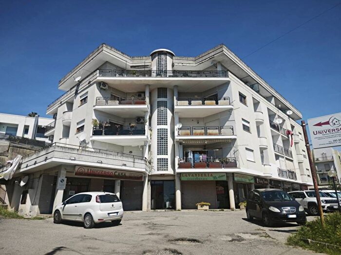 Appartamento bilocale in affitto in Viale Trieste, Settimo, Montalto Uffugo