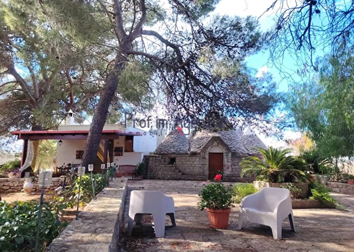 Casa con 5 locali in vendita in Latiano