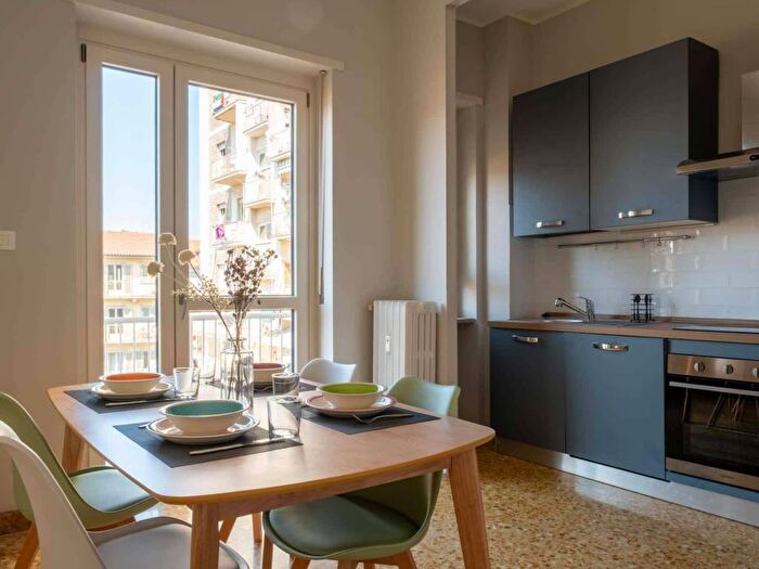 Appartamento quadrilocale in affitto in Piazza della Repubblica, Aurora, Torino