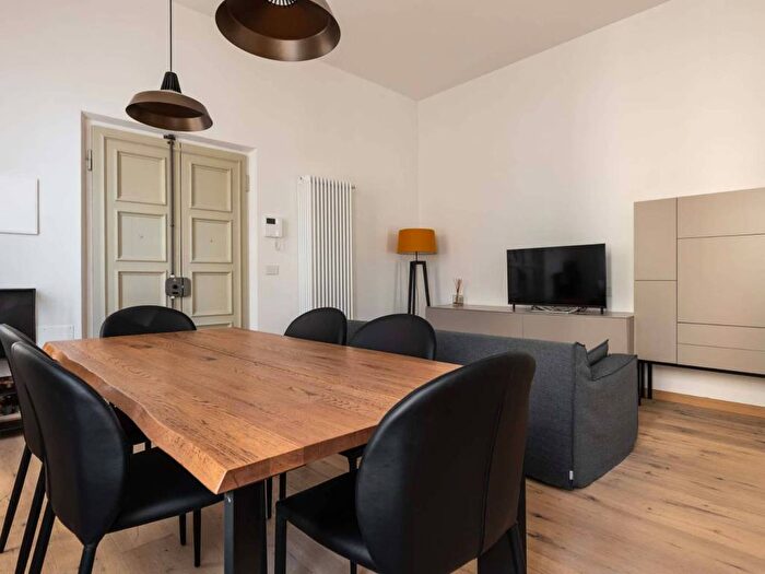 Appartamento trilocale in affitto in Via Guglielmo Oberdan, Centro Storico, Bologna