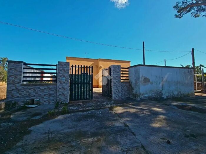 Casa con 5 locali in vendita in Str AscanioPittuini, Nardo