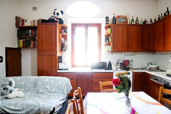 Casa con 6 locali in vendita in Via Antonio Gramsci, Capraia E Limite
