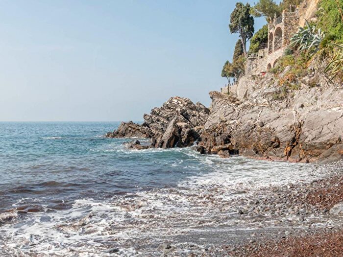 Appartamento bilocale in affitto in Via Mulinetti, Lungomare Mulinetti Polanesi, Recco