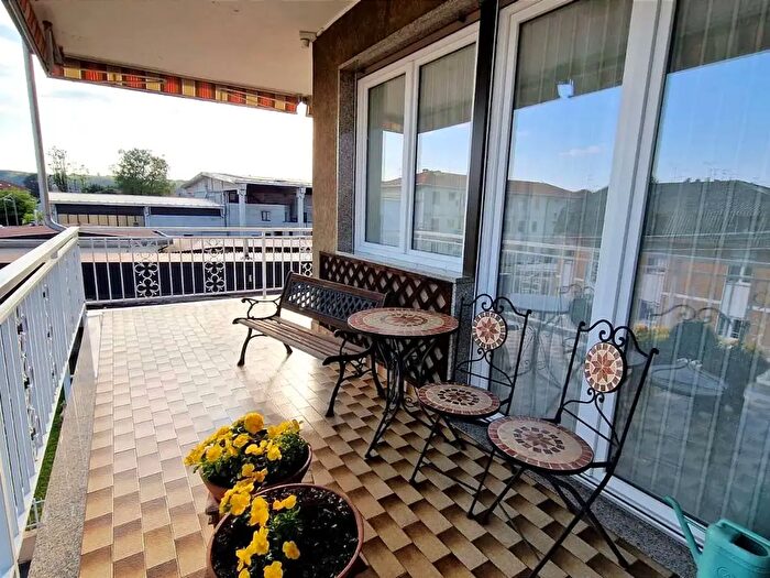 Appartamento con 5 locali in vendita in Via XXIV Maggio, Borgomanero