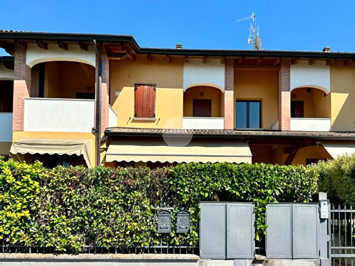 Appartamento trilocale in vendita in Via Paradiso, Flero