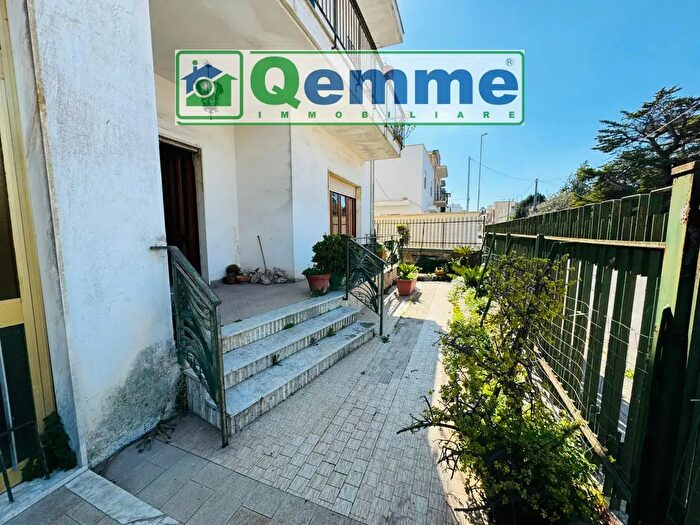 Casa quadrilocale in vendita in Via Vittorio Emanuele III, San Cesario Di Lecce