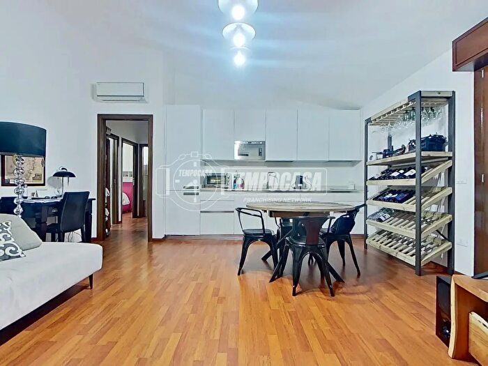 Appartamento trilocale in vendita in Via Golfo di Orosei, Elmas