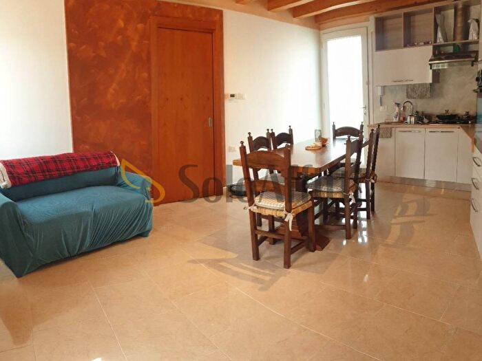 Appartamento trilocale in affitto in Via Monte Lungo, Centro, Legnago