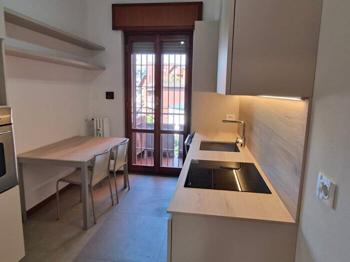 Appartamento quadrilocale in affitto in Via Marco dAgrate, Corvetto, Milano