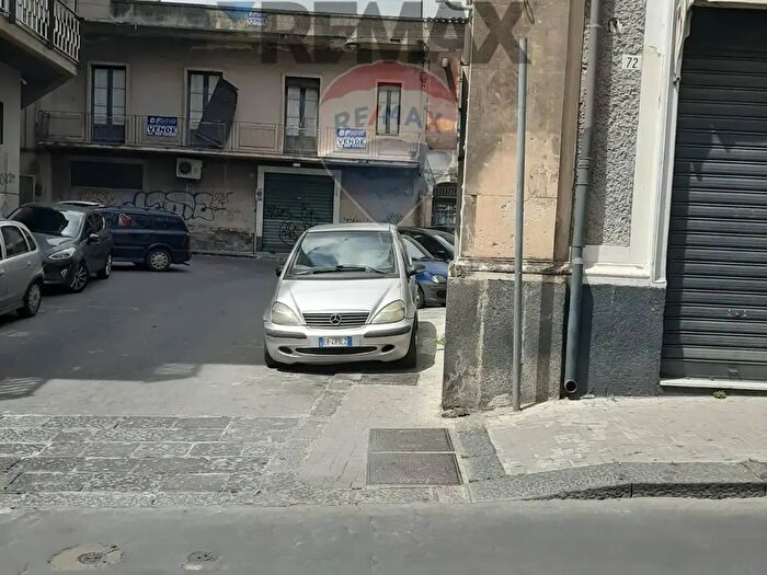 Appartamento quadrilocale in vendita in Via Vacca, Paterno