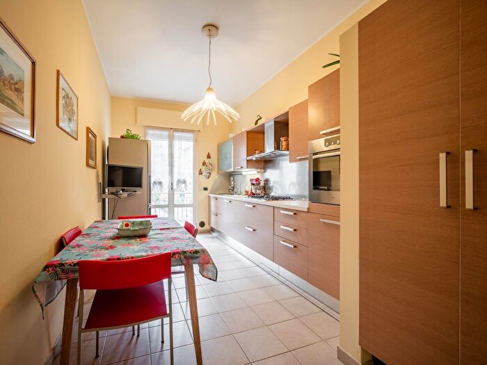 Appartamento con 5 locali in vendita in Reggio Emilia