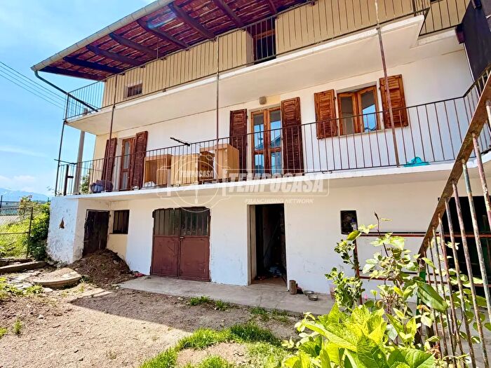 Appartamento quadrilocale in vendita in Borgata Combravino, Valgioie