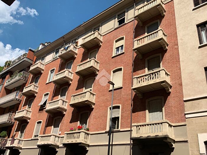 Appartamento trilocale in vendita in Via Saluzzo, Torino