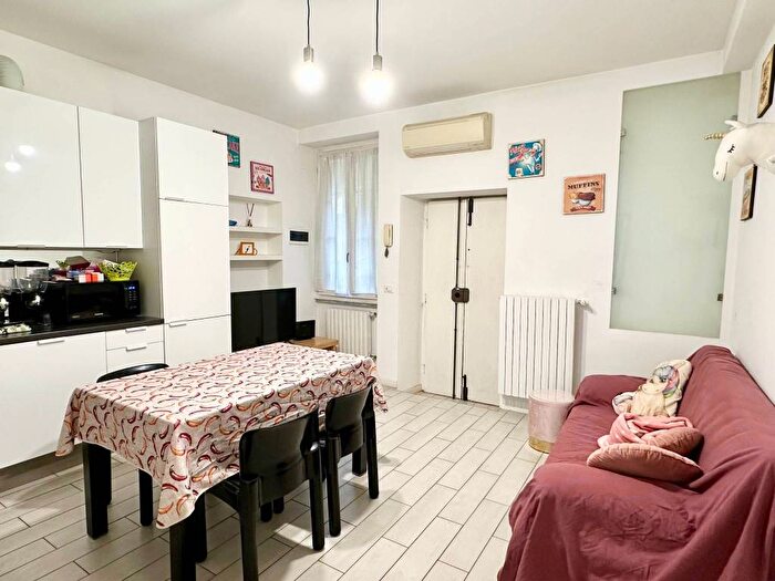 Appartamento bilocale in affitto in Via Fabio Mangone, Corso Genova, Milano