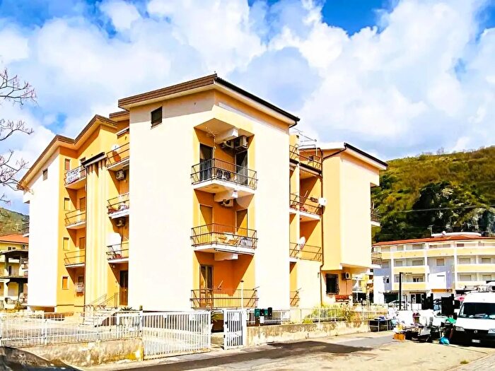 Appartamento trilocale in vendita in Via Toscana, Guardia Piemontese