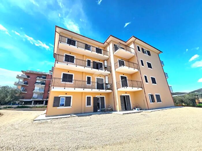 Appartamento bilocale in affitto in Via Tiberina, Fiano Romano