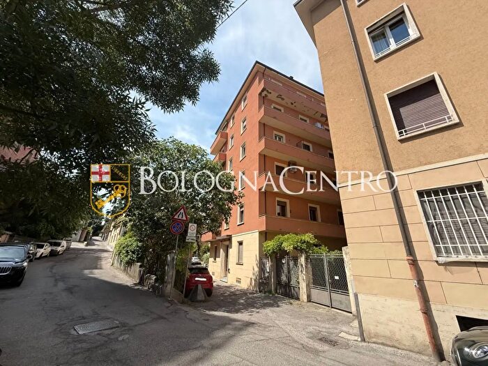 Appartamento quadrilocale in vendita in Via Bellombra, Bologna