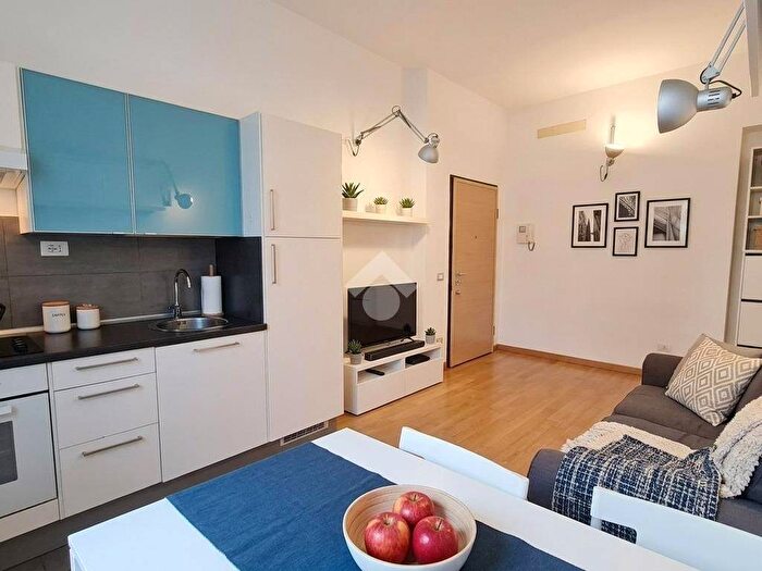 Appartamento bilocale in affitto in Via Camillo Prampolini, Dergano, Milano