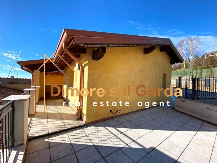 Casa trilocale in affitto in Via Panoramica, Centro, Serle