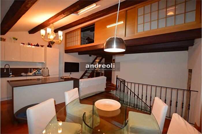 Appartamento con 7 locali in vendita in Santa Maria Nuova