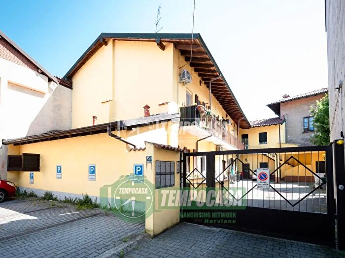 Appartamento trilocale in vendita in Via Marzorati, Nerviano