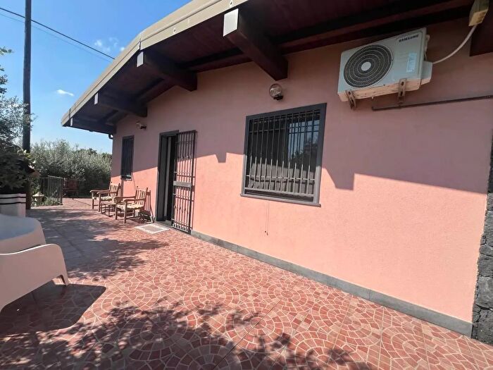 Casa bilocale in affitto in Via Bivona, San Giovanni La Punta