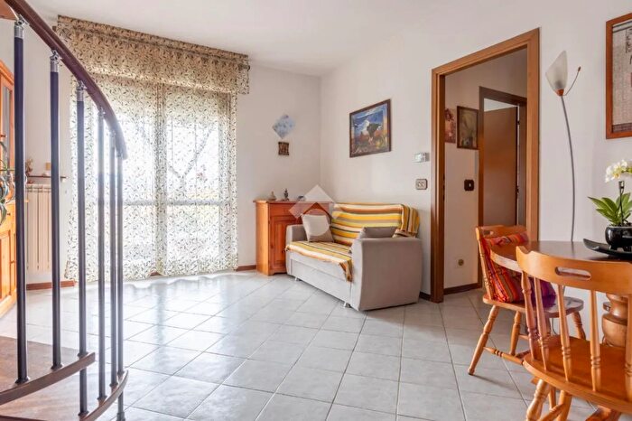 Appartamento trilocale in vendita in Via Brofferio, Chieri