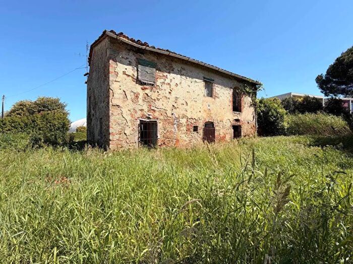 Casa con 6 locali in vendita in Serravalle Pistoiese