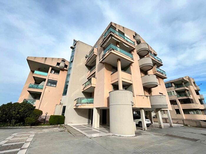 Appartamento trilocale in affitto in Via Simon Mossa, Selargius