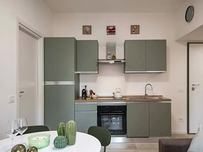 Appartamento monolocale in affitto in Via Ronchi, Milano