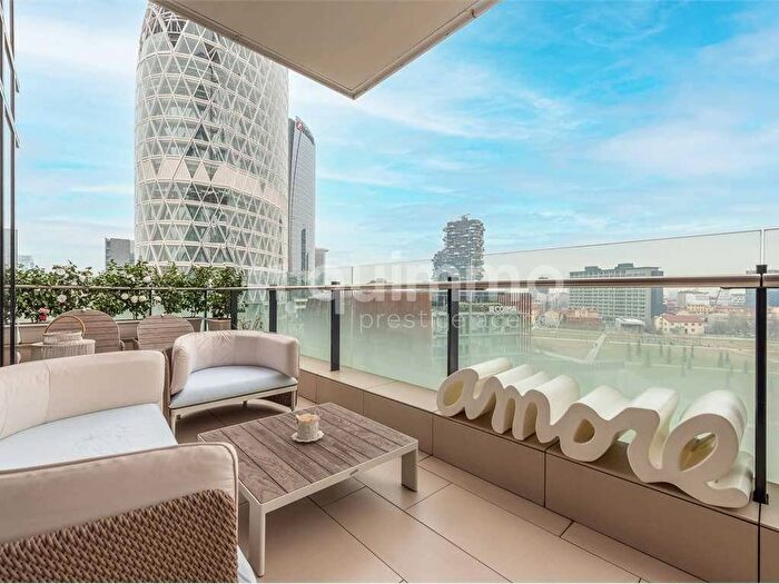 Appartamento trilocale in affitto in Via Vespucci, Porta Nuova, Milano