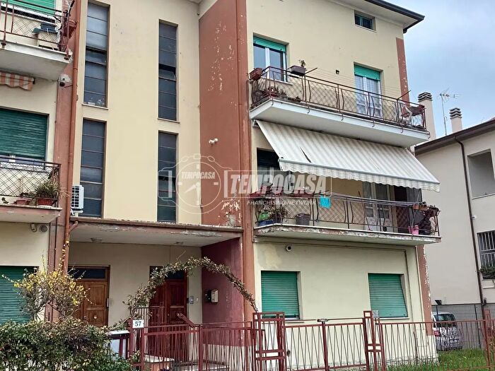 Appartamento con 5 locali in vendita in Jesi