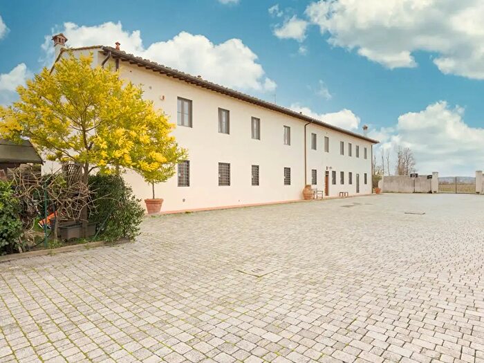 Appartamento trilocale in vendita in Via di Maiano, Campi Bisenzio