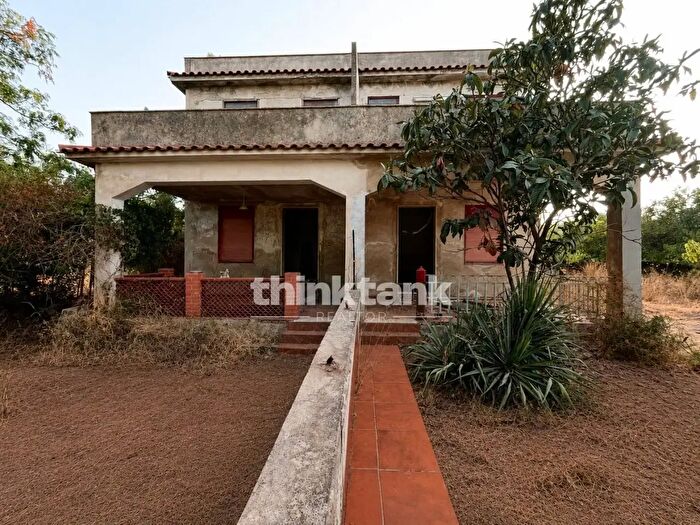 Casa con 8 locali in vendita in Contrada Marotta, Melilli