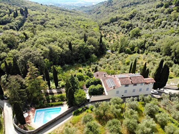 Casa con 6 locali in affitto in Via di Terzano, Bagno A Ripoli