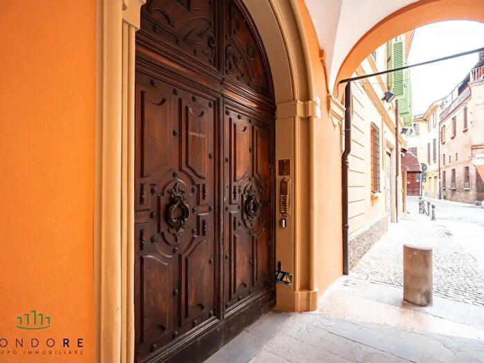 Appartamento bilocale in vendita in AdZe Strada Maggiore, Bologna