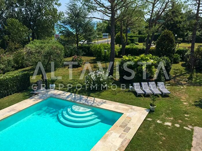 Casa con 7 locali in affitto in Via Bassanella, Peschiera Del Garda