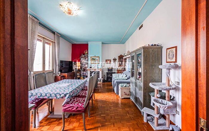 Appartamento quadrilocale in vendita in Via Dante Alighieri, Correggio