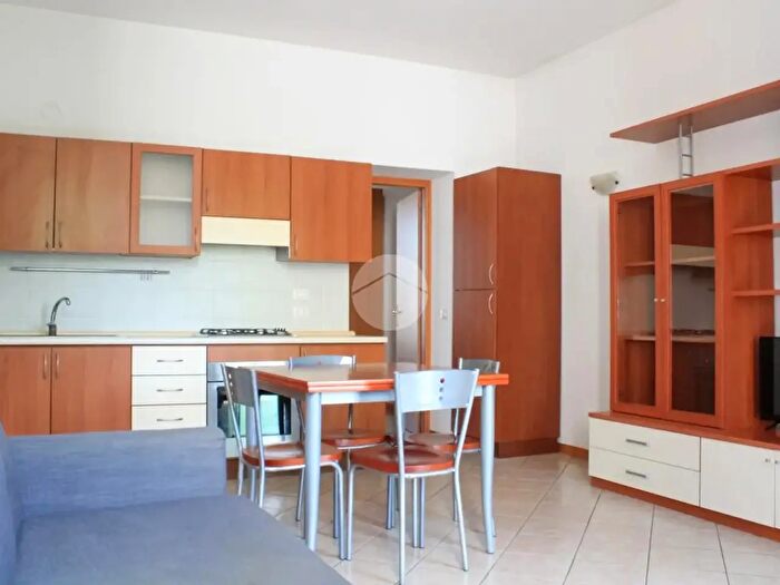 Appartamento bilocale in affitto in Via Carlo Farini, Milano