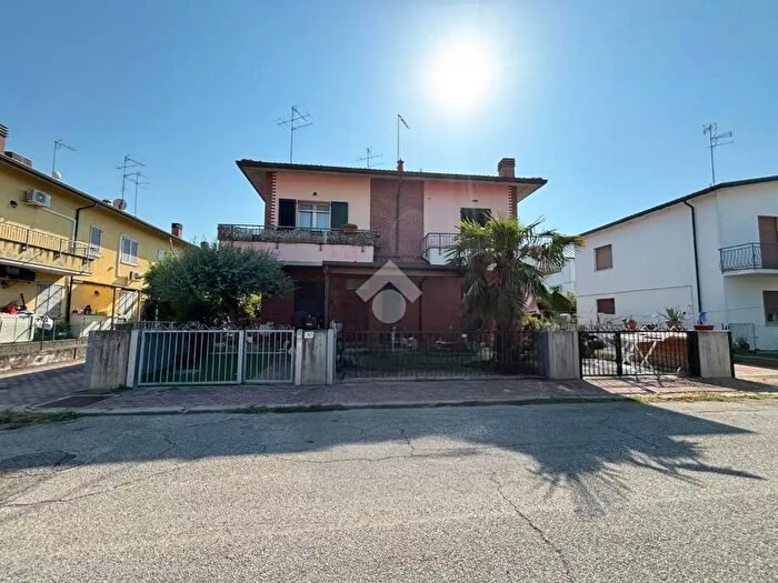 Appartamento bilocale in vendita in Via Venticinque Aprile, Alfonsine