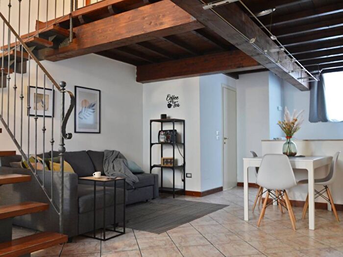 Appartamento bilocale in affitto in Piazzetta Giovanni Morosi, Centro Storico, Pavia