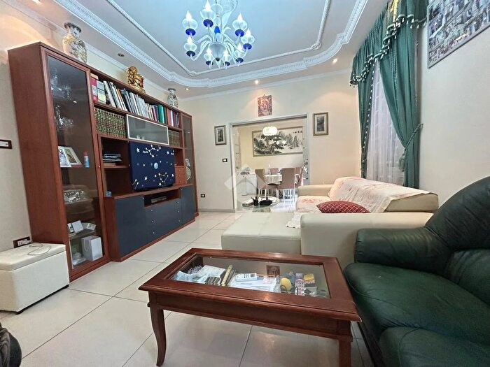 Appartamento con 5 locali in vendita in Via Pinturicchio, Perugia