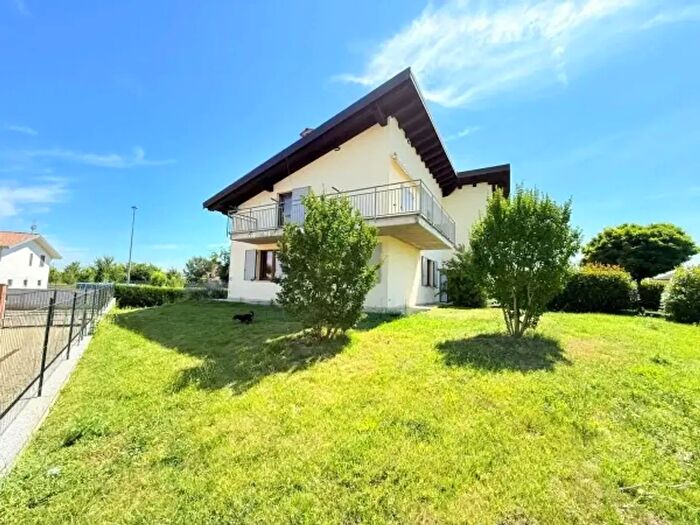 Casa con 6 locali in vendita in Via San Giovanni Bosco, Oviglio