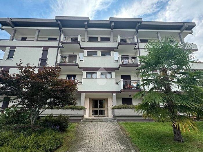 Appartamento con 5 locali in vendita in via Gualtieri, Centro, Verzuolo