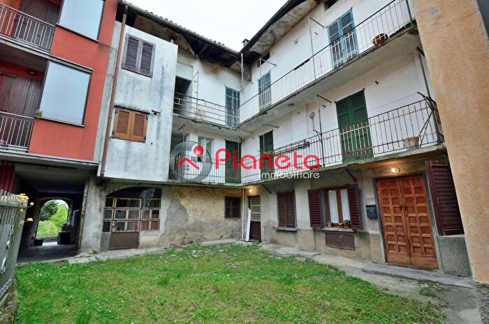 Casa con 10 locali in vendita in Via IV Novembre, Ponteranica