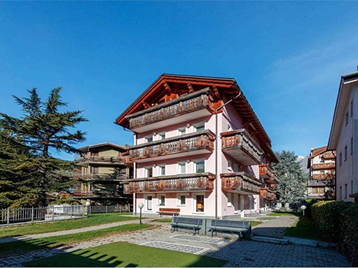 Appartamento bilocale in affitto in Via Fiorini, Centro, Bormio