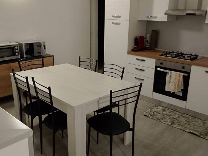 Appartamento con 6 locali in affitto in Centro, Bevilacqua