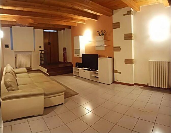 Appartamento quadrilocale in vendita in Piazza Angelo Colocci, Jesi